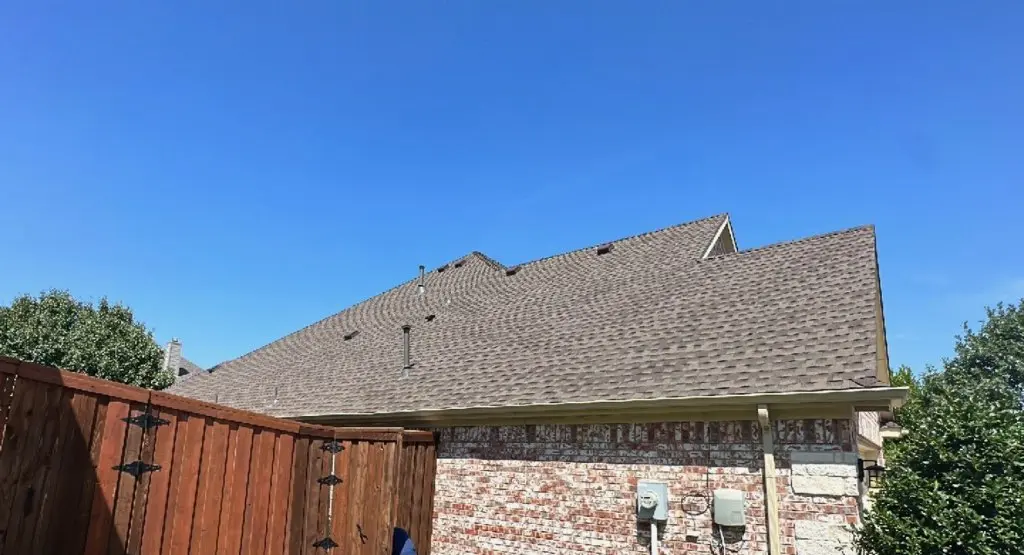 Completed roof replacement project in Pella